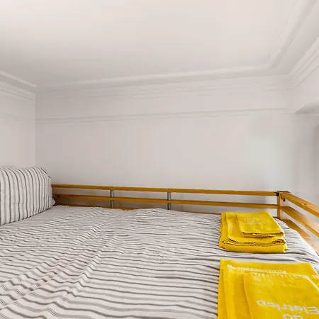 Escadinhas Da Santa Apartment
